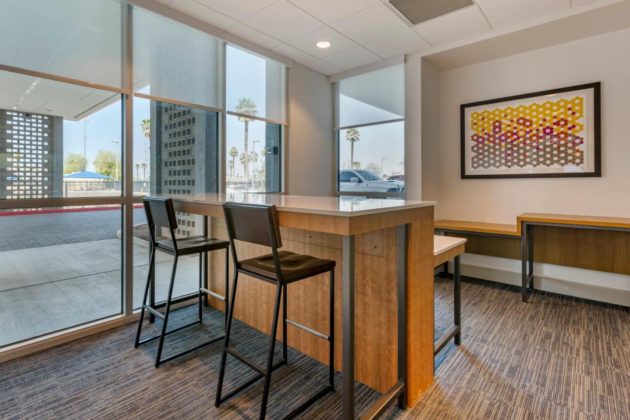 Holiday Inn Express & Suites - Phoenix Dwtn - State Capitol By Ihg Ngoại thất bức ảnh